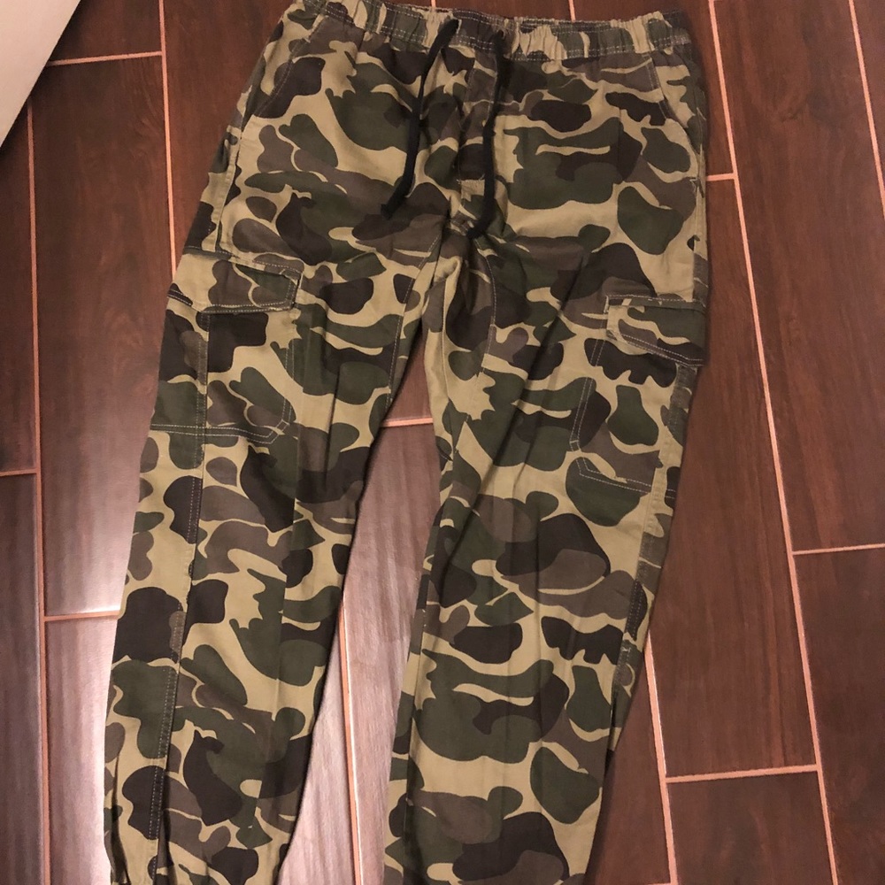 Men’s jogger pants